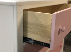 Urbana Solid Wood Chest-05