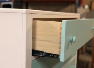 Urbana Solid Wood Chest-04
